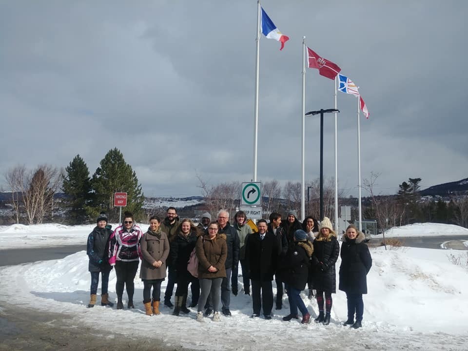 Levée drapeau Grenfell Campus