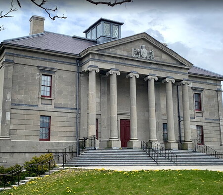 Participez jusqu'au 2 juin 2022 à la consultation publique relative au changement de nom du ''Colonial Building''