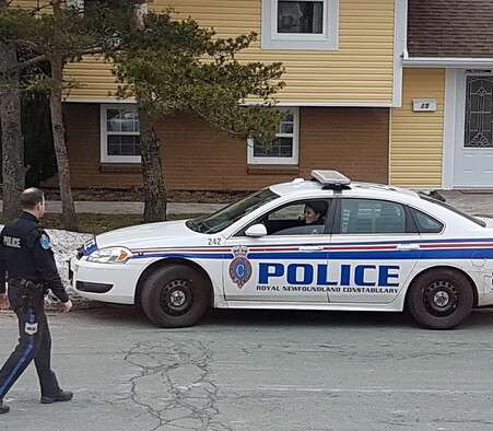 Comment déposer en ligne un rapport d'incident à la Force constabulaire royale de Terre-Neuve?